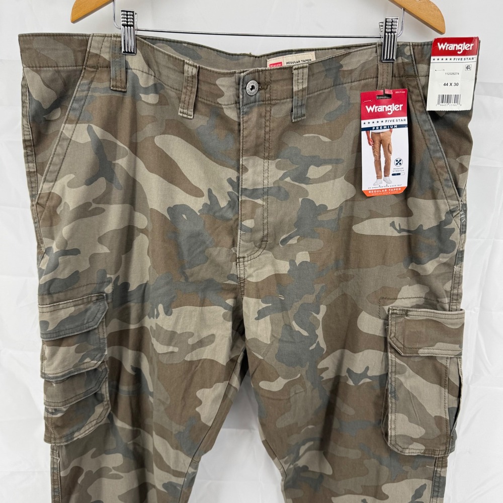 Wrangler Cargo Pants Mens 44x30 Green Camo Five Star Premium Regular Taper NWT - Picture 3 of 12